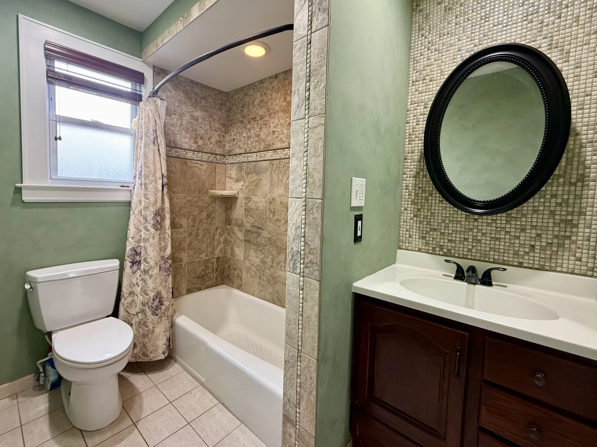 23 Lincoln Ave W photo 8