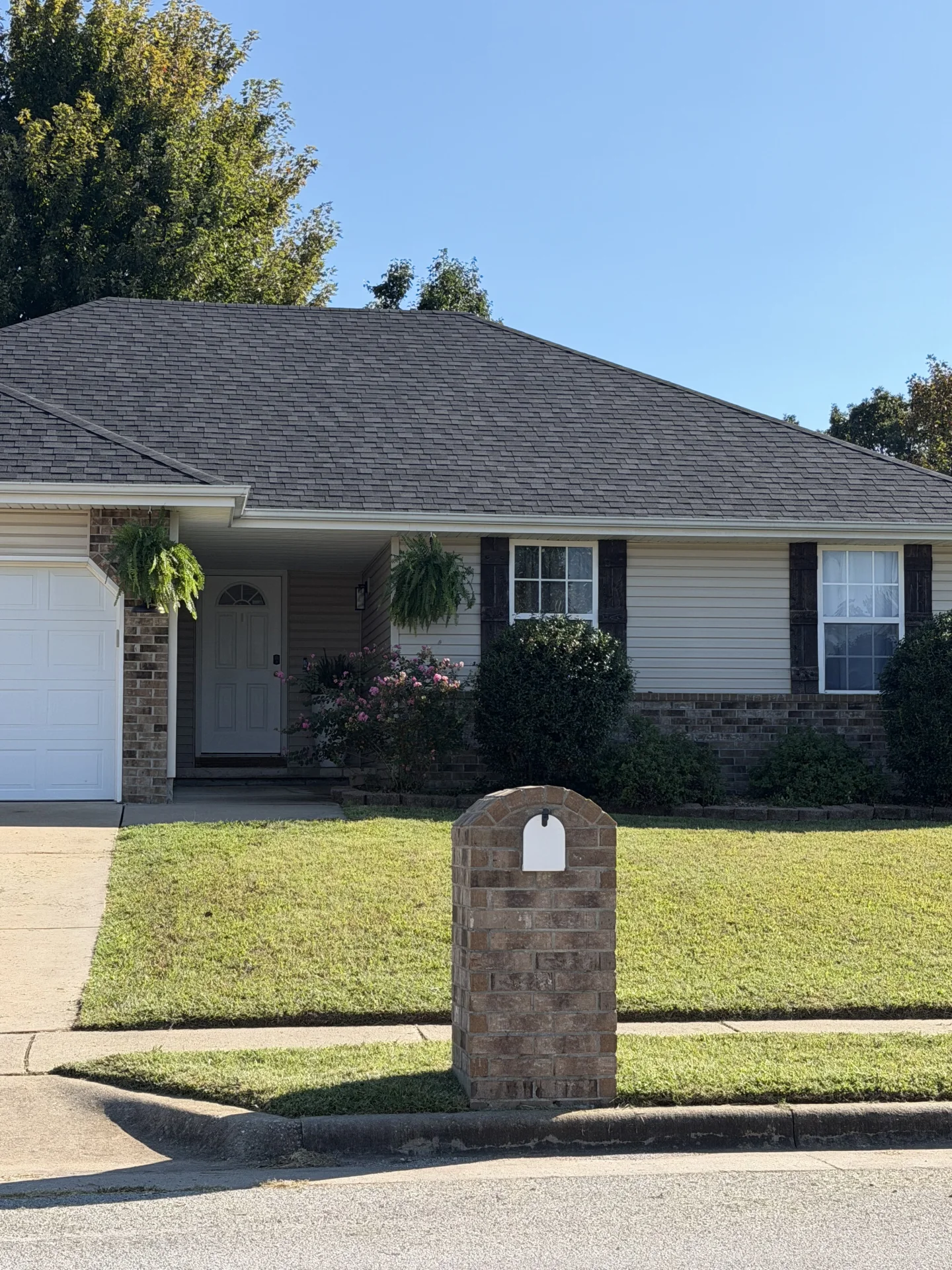 918 Dustin Ln photo 2