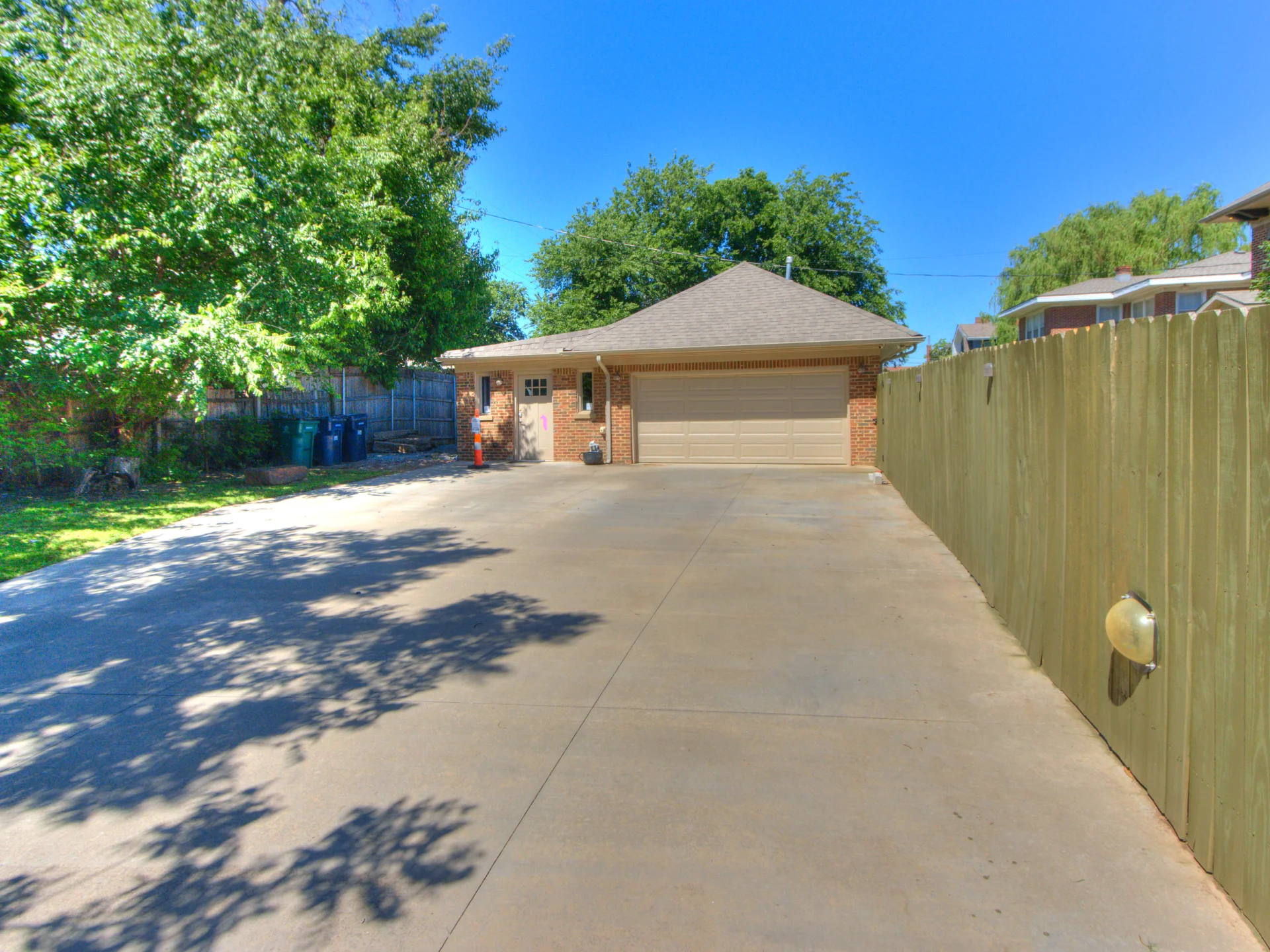 Detached Garage and Apartment