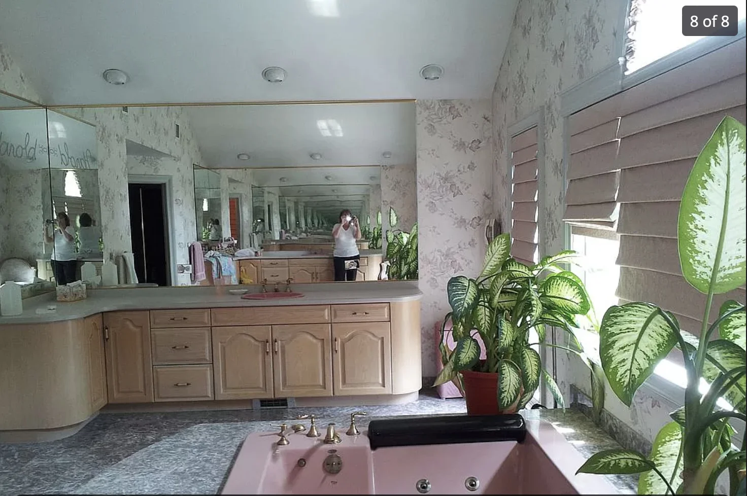 562 Winthrop Road photo 8