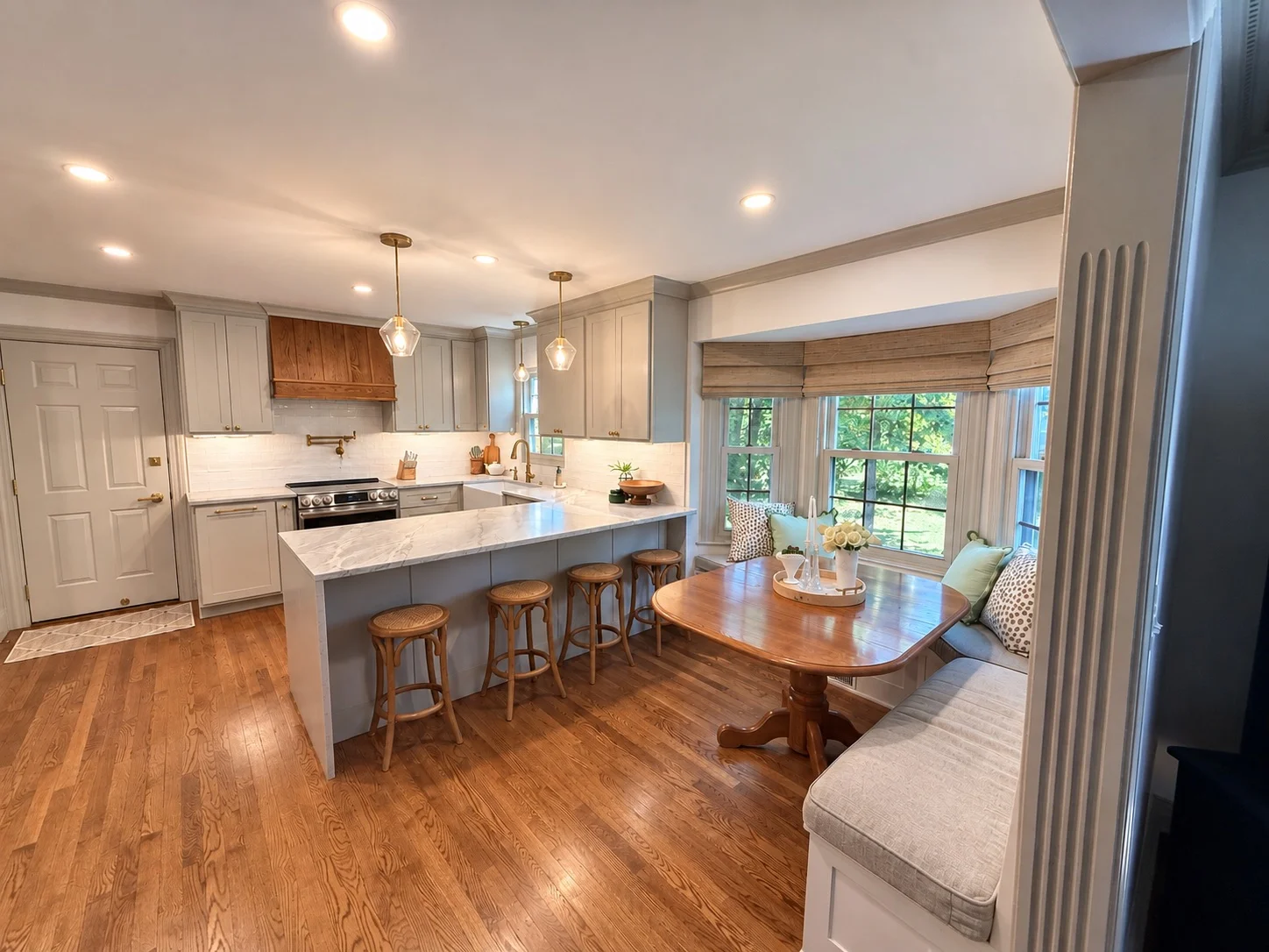 2428 WOODFIELD CIR photo 2