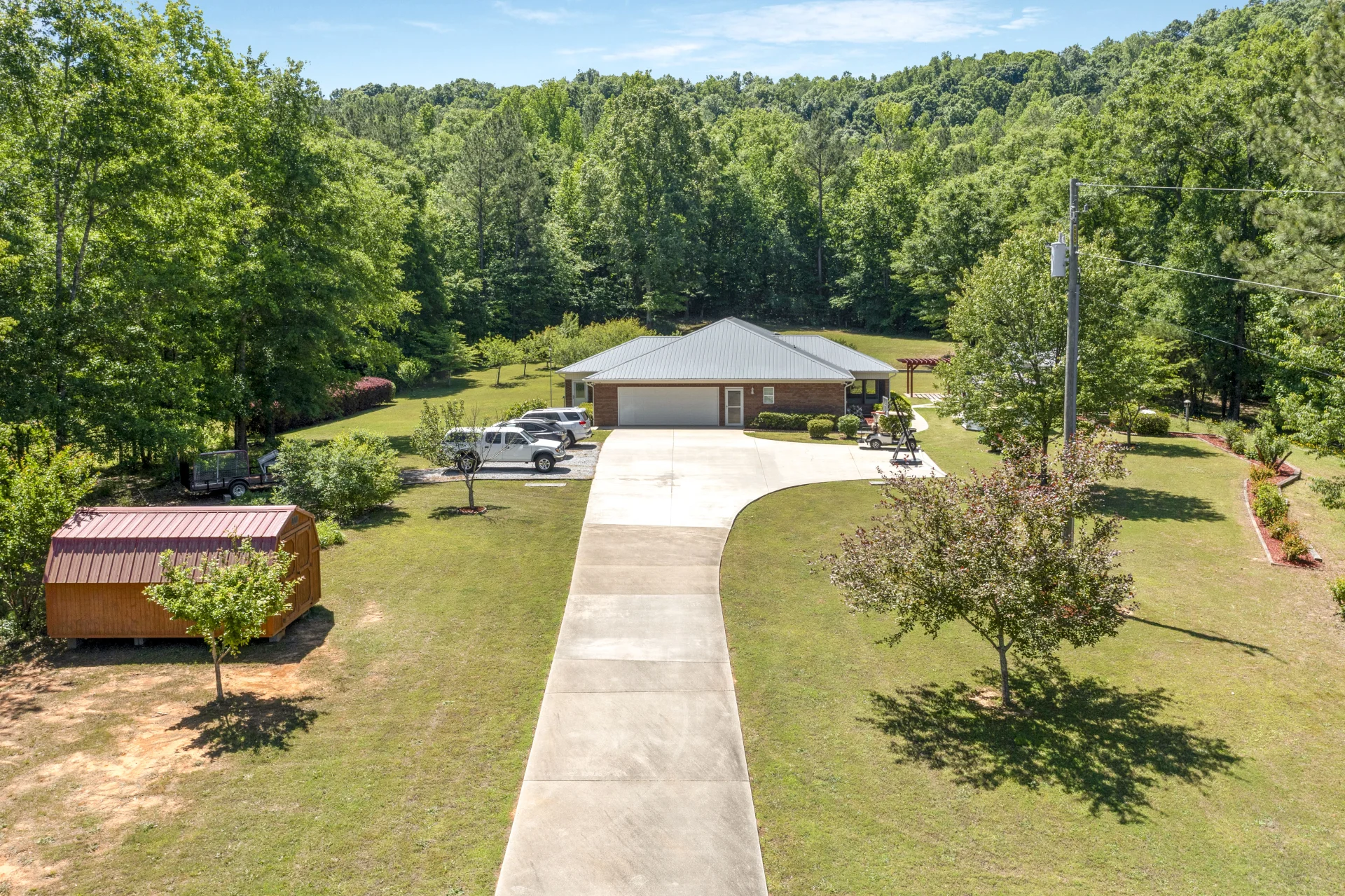 466 Seven Springs Road photo 2