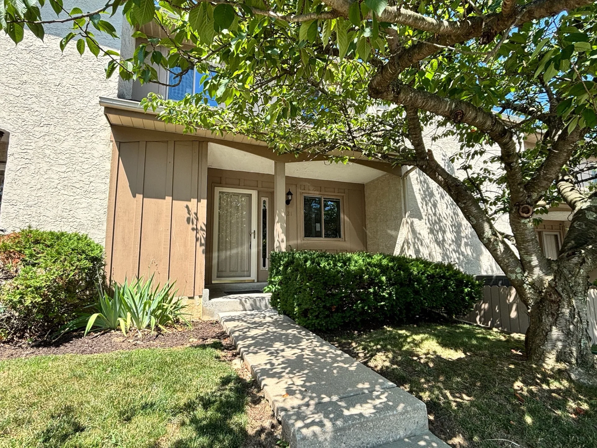121 Josephs Way photo 2