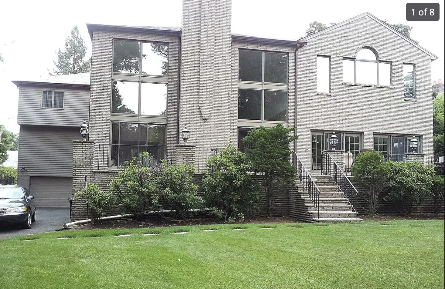 562 Winthrop Road photo 3