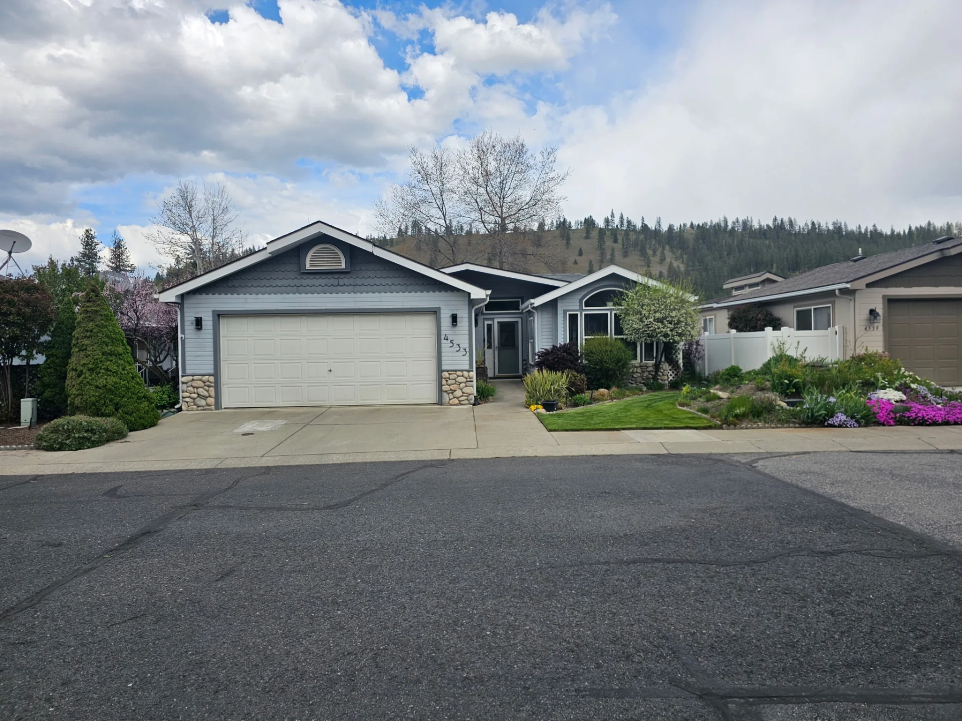 4533 South Sunny Creek Circle photo 2