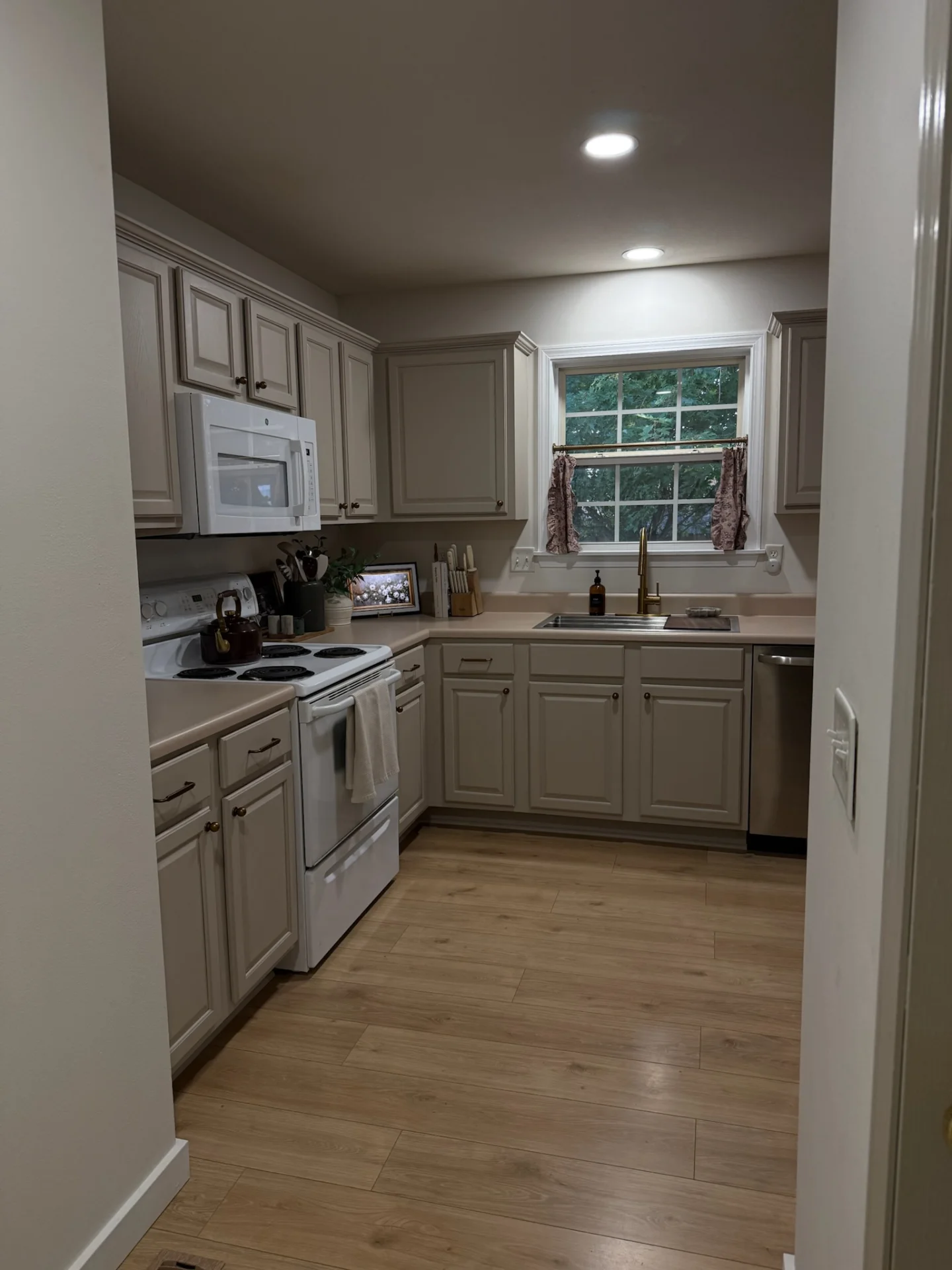 918 Dustin Ln photo 7