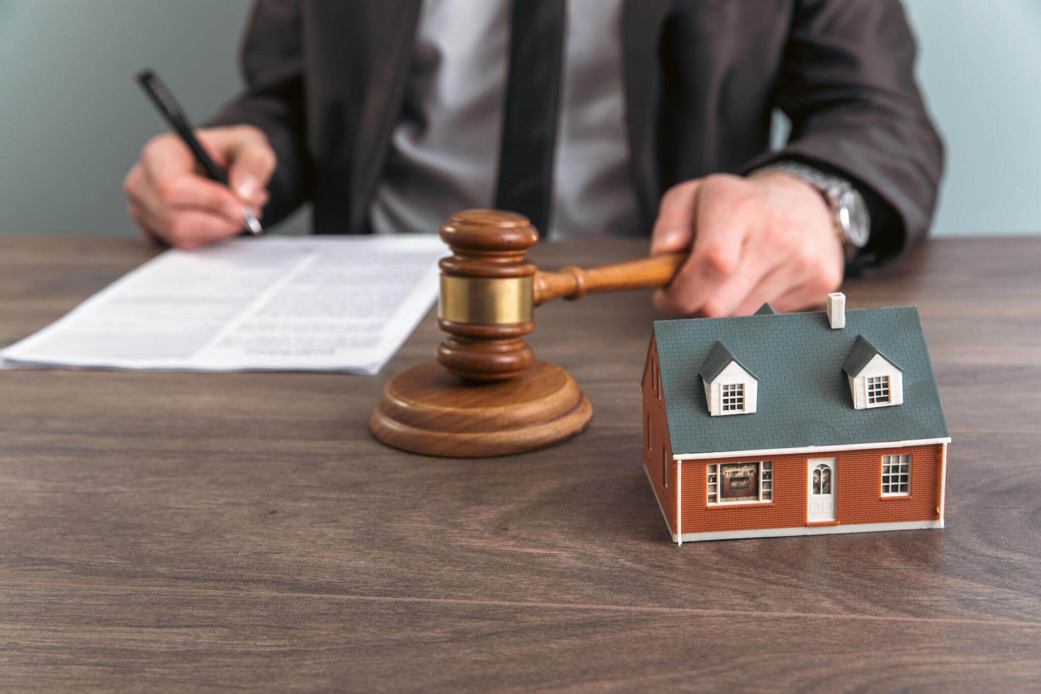 When to Hire an Attorney for Your FSBO Home Sale